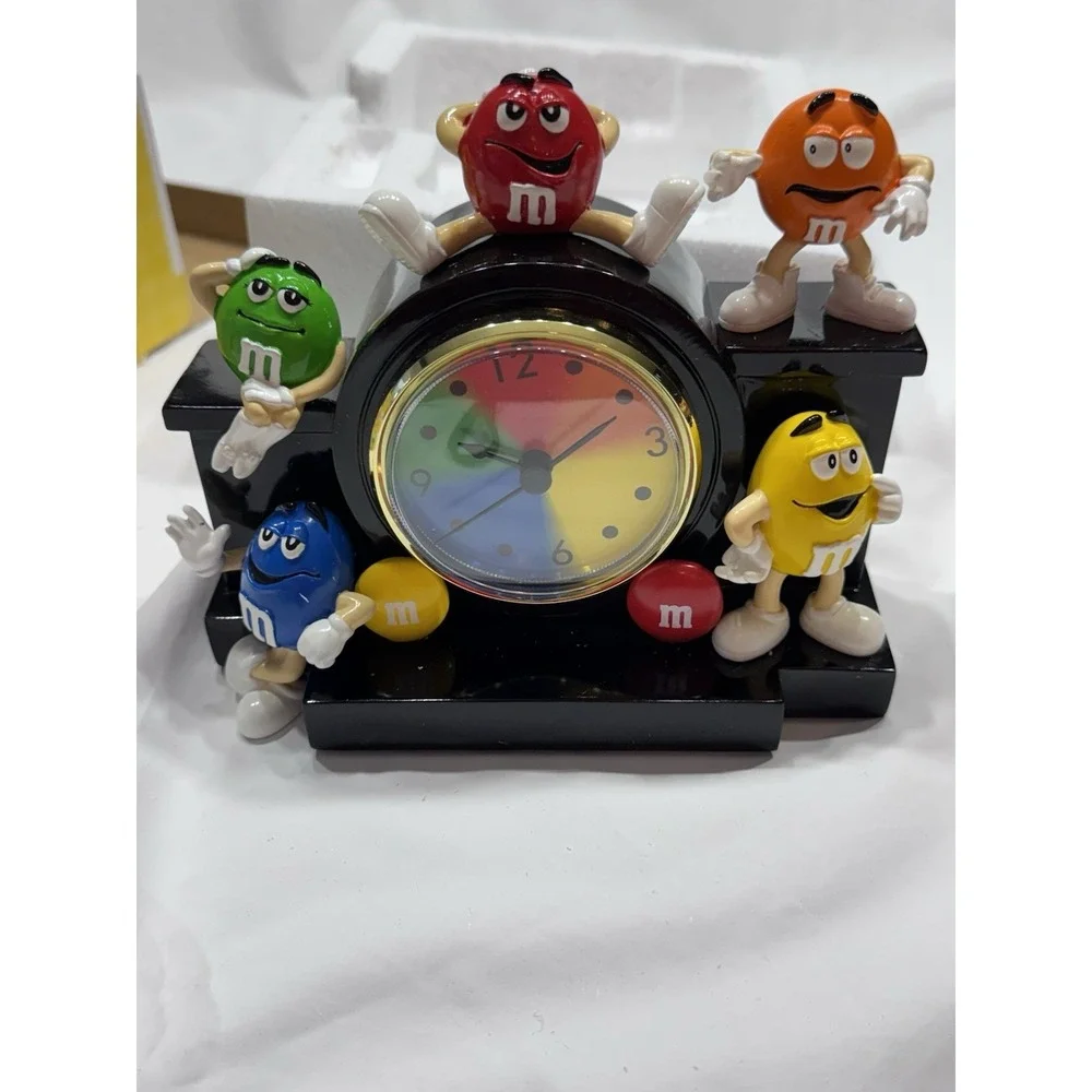 VINTAGE NEW M&M's World Multi Character Desk Clock With Alarm 2005 Mars Inc